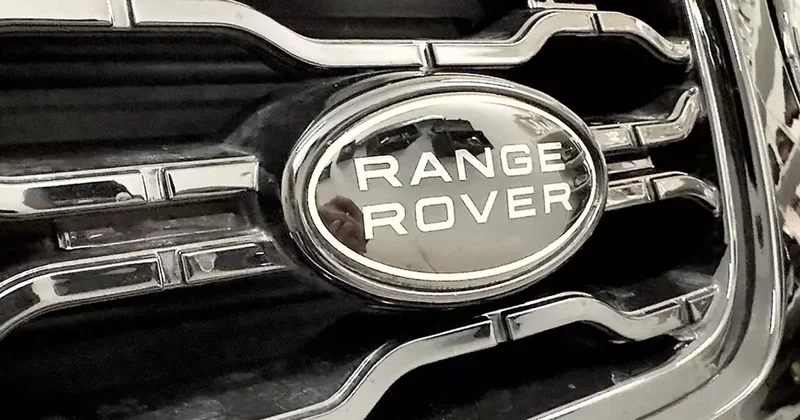Ranger Rover 55 yıl sonra logosunu yeniledi