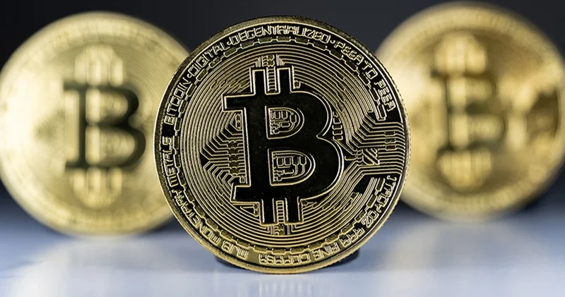 Bitcoin den tarihi yükseliş! 111 bin doları aştı