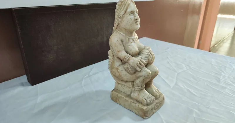 Bursa da 1700 yıllık heykel ele geçirildi