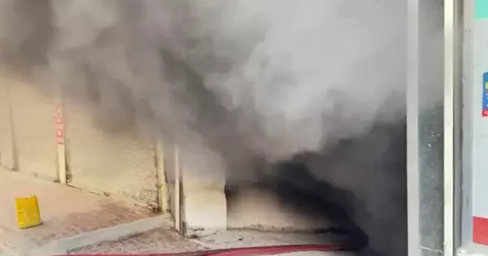 Mardin’de mobilya deposunda yangın paniğe neden oldu