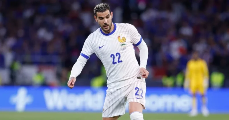 Theo Hernandez den sürpriz imza Sözcü Gazetesi
