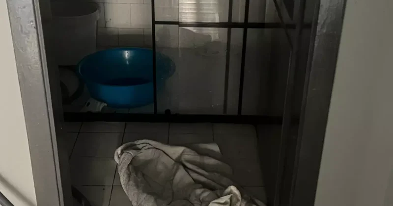 Leğende banyo keyfi kötü sonla bitiyordu: Duş başlığı dehşet saçtı