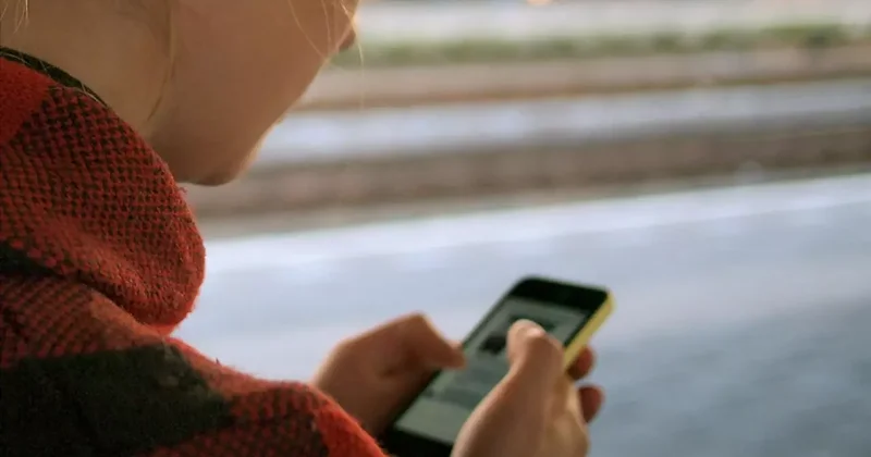 Okullarda telefon yasağı uygulaması Hollanda da başarıyı artırdı!