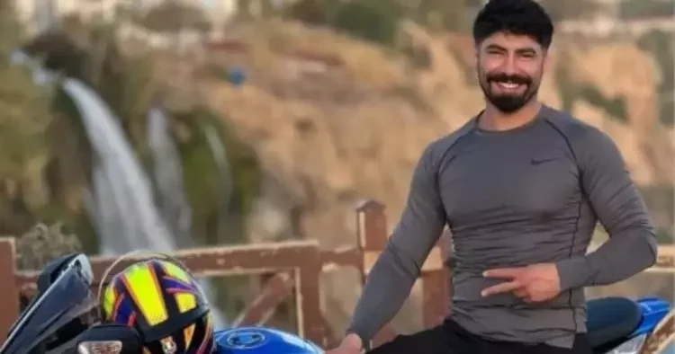 Ünlü motosikletçi Deniz Servan Narin hayatını kaybetti
