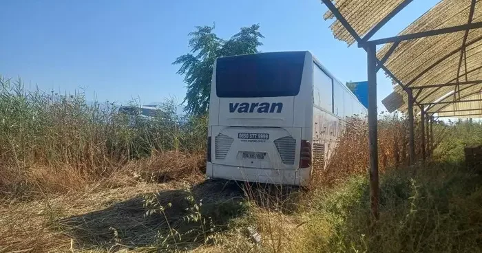 Manisa’da otobüs yoldan çıktı, 35 yolcu ölümden döndü