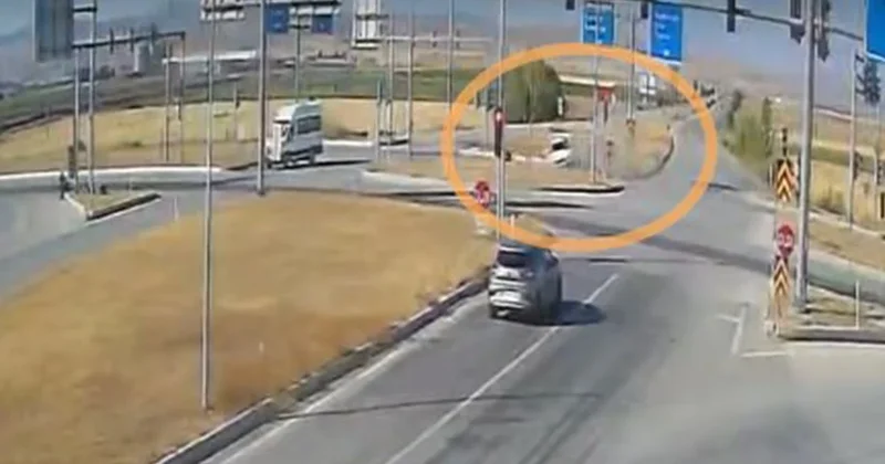 Çorum da feci kaza kamerada: 10 yaralı Sözcü Gazetesi