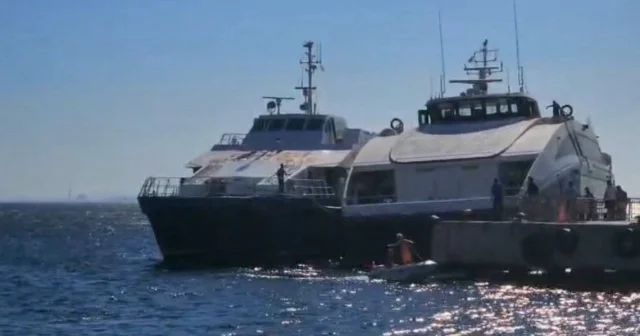 İDO ya ait deniz otobüsü Avşa Adası açıklarında kayalıklara çarptı: Yolcuların yaşadığı panik kamerada VİDEO İZLE