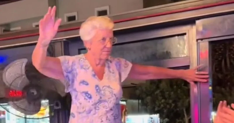 İngilizler böyle haberleştirdi: Aşk yaşamak için Marmaris e geliyorlar Sözcü Gazetesi