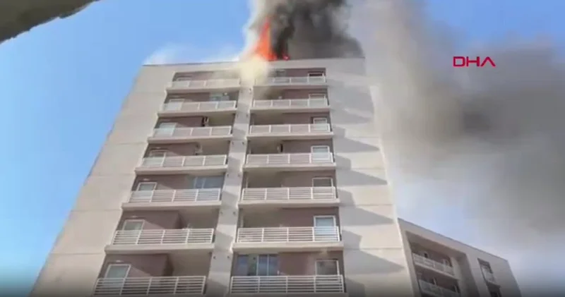 Bağcılar da feci apartman yangını!