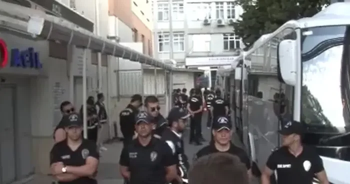 Belediye başkanlarına rüşvet vererek ihale süreçlerini organize ettiği iddia edilen suç örgütü soruşturmasında 6 tutuklama