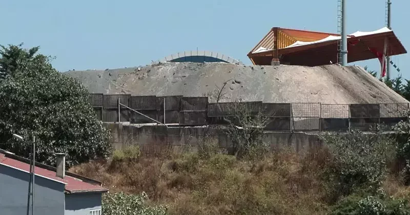 Ümraniye de mahalleli asfalt fabrikasından şikayetçi: Bahçelerimizden, meyvelerimizden faydalanamıyoruz