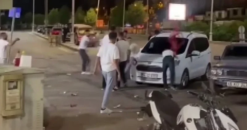 Yer Kahramanmaraş: Araca taşlı saldırı