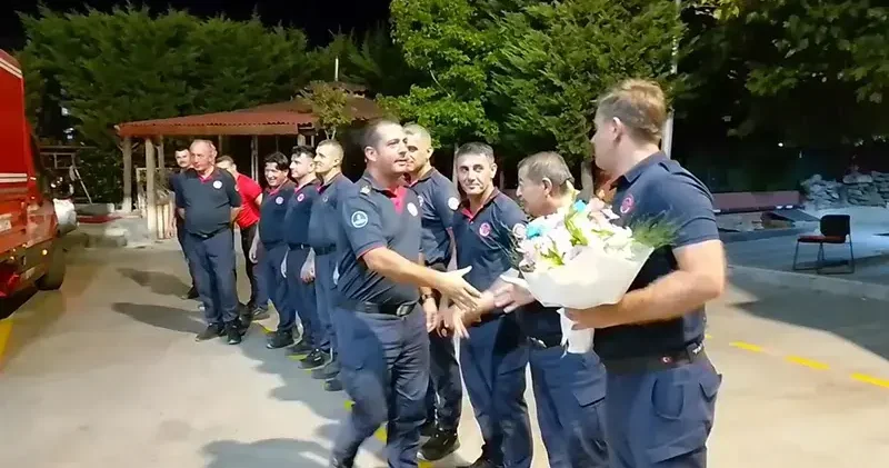 Çanakkale deki yangına desteğe giden itfaiye ekipleri İstanbul a döndü