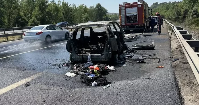 Anadolu Otoyolu nda yangın çıkan araç kullanılamaz hale geldi