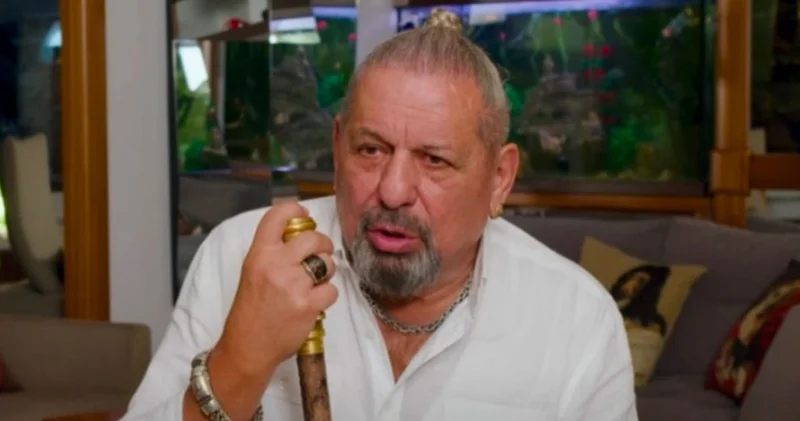 Erman Toroğlu: Kırmızı kart net