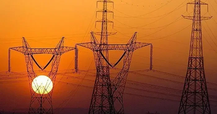 İzmir de elektrik kesintisi alarmı: Hangi ilçelerde elektrik kesintisi olacak? İzmir 10 Ağustos Pazar elektrik kesintisi...