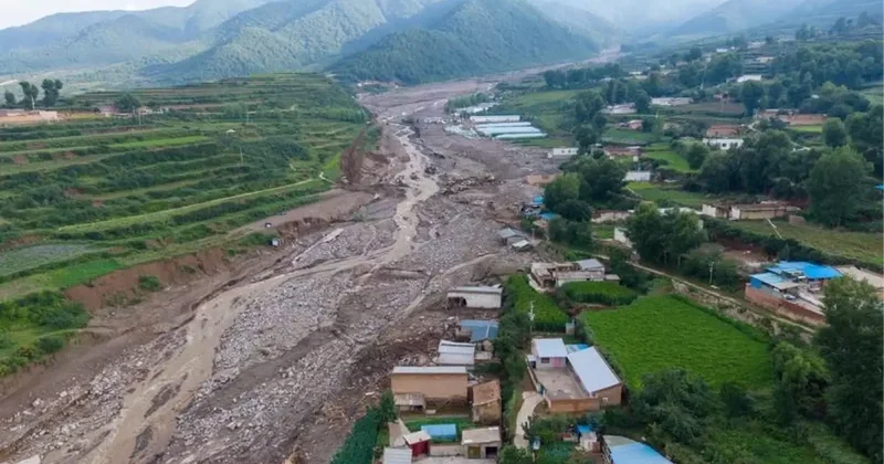 Çin de sel faciası: 15 ölü