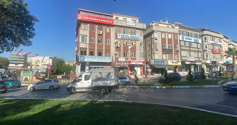 CHP de yeni adrese il başkanlığı yazısı asıldı Son dakika haberleri
