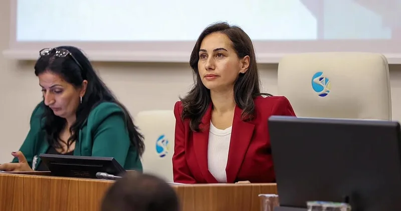 İktidar medyası Özlem Vural Gürzel in AKP ye geçeceğini iddia etti