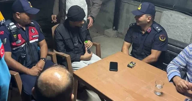 Kaybolan otizmli çocuk jandarma ekipleri tarafından kısa sürede bulundu Aksaray Haberleri