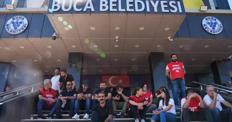 CHP li Buca Belediyesi nde maaş krizi: İşçiler iş bıraktı