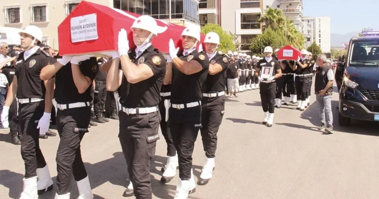 İzmir şehitleri uğurlandı... Ağlamayın abim kızar