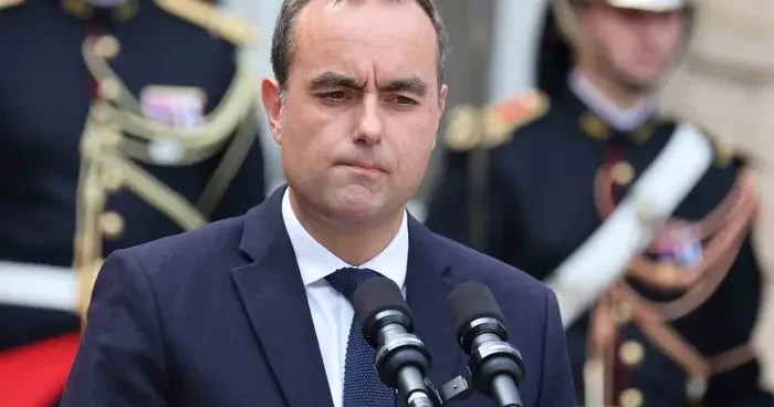 Fransa’da başbakan olarak atanan Lecornu, Bayrou’dan görevi devraldı!