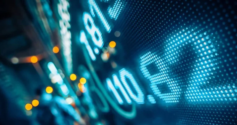 Hafta kapanışında piyasalar karıştı: Borsa geriledi altın fırtınası devam etti