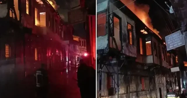 Tarsus ta iki ahşap ev yangında küle döndü Mersin Haberleri