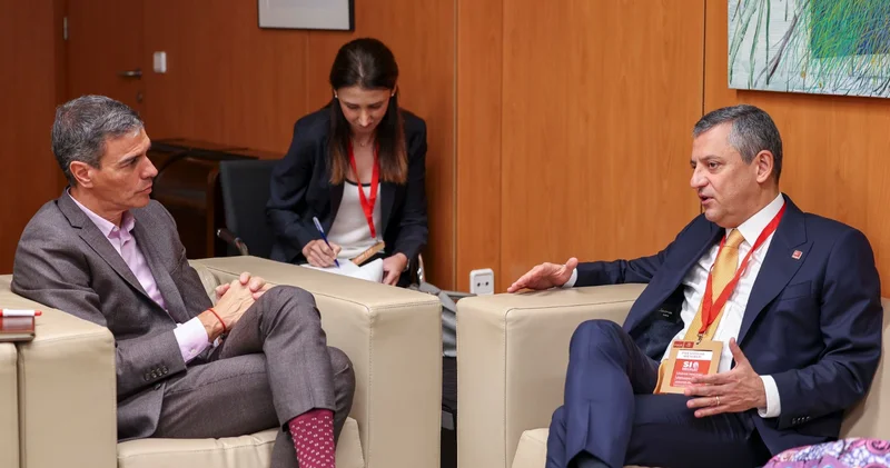 CHP Genel Başkanı Özel, İspanya Başbakanı Sanchez ile görüştü