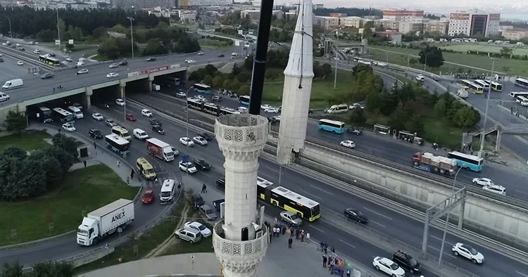 Depremde hasar görünce yıkılmıştı... Avcılar daki cami için uzlaşma sağlandı, projede son hazırlıklar tamam