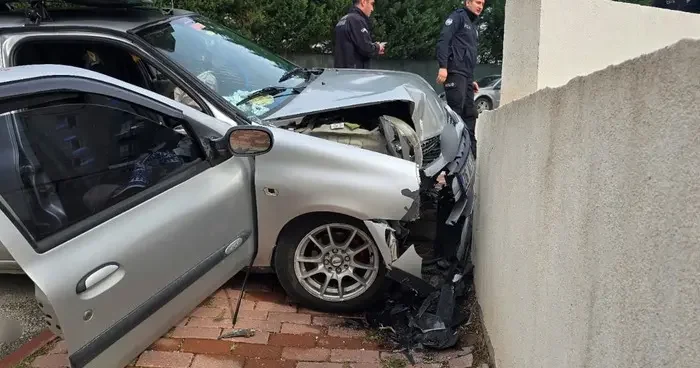 Bilecik te akılalmaz saldırı! Araçla husumetlilerinin arasına dalıp...