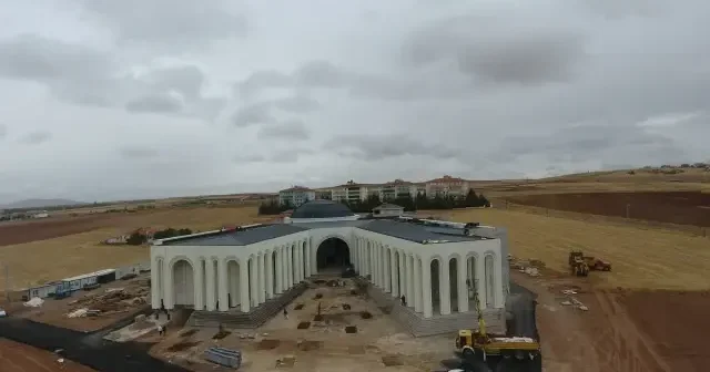 Devlet Bahçeli’nin 15 yıllık hayali gerçek oluyor: Hacıbektaş taki arsaya yapılan cemevi külliyesi yarın açılıyor VİDEO İZLE