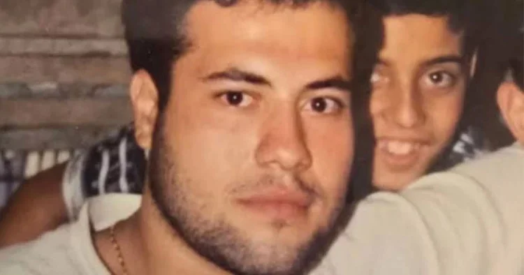 32 sene önce... Kızlar bana bakarken yere düşüyordu
