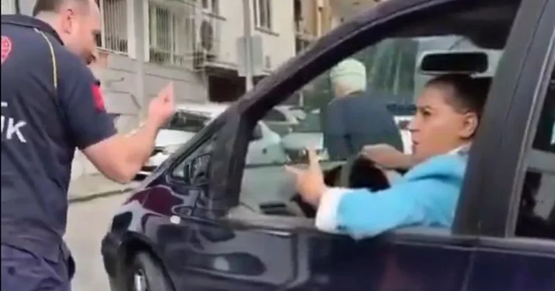Bekleyen sürücü kazaya müdahale eden ambulansa Yolu aç diyerek bağırdı Sözcü Gazetesi
