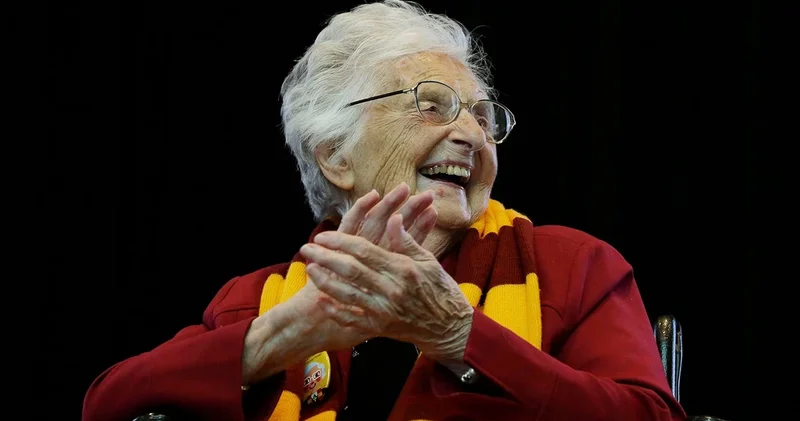 Loyola Chicago’nun efsane isimlerinden Sister Jean hayatını kaybetti