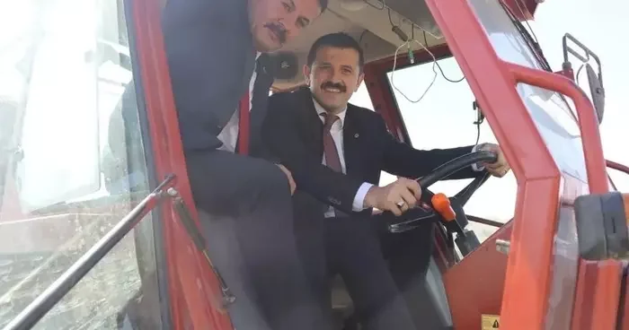 Tutak’ta şeker pancarı hasadı başladı