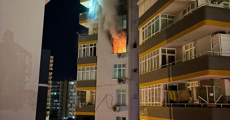 Adana da apartman dairesinde çıkan yangın hasara yol açtı
