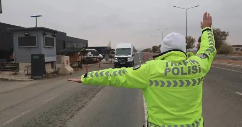 2025 yılının ilk 4 ayında trafik ışık ihlali yapan 369 bin 457 araca işlem yapıldı!