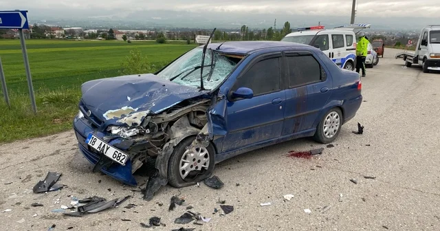 Otomobille motosiklet çarpıştı: 2 si ağır 6 yaralı Bolu Haberleri