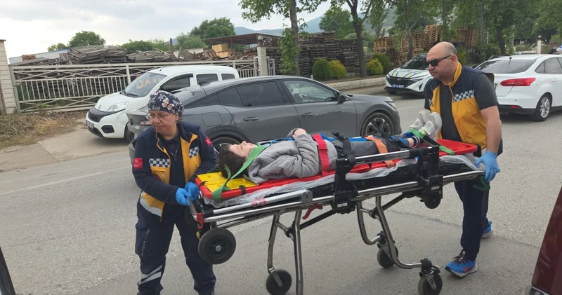 İki motosiklet çarpıştı: Baba oğul yaralandı