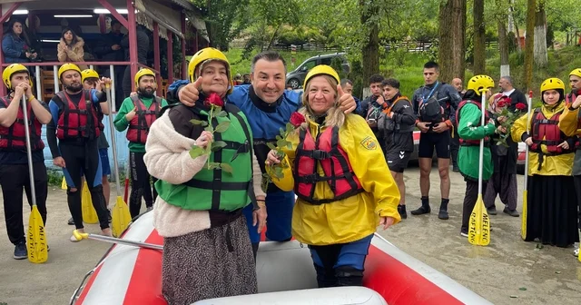 Düzce de rafting tutkunu annelerin günü kutlandı Düzce Haberleri