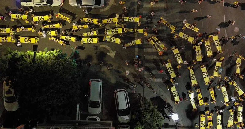 Tel Aviv de binlerce kişi protesto gösterisi düzenledi