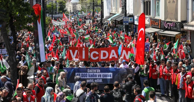 On binlerce İstanbullu Gazze için sokaklarda VİDEO İZLE