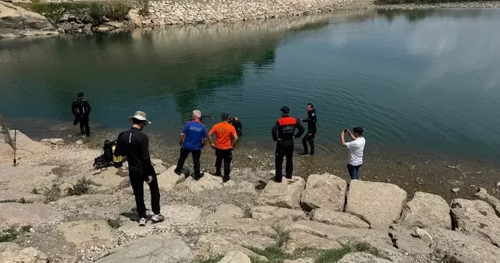 Diyarbakır da çaya düşen genç boğularak hayatını kaybetti