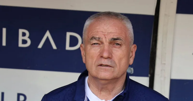 Rıza Çalımbay dan hakem tepkisi EMS Yapı Sivasspor Haberleri
