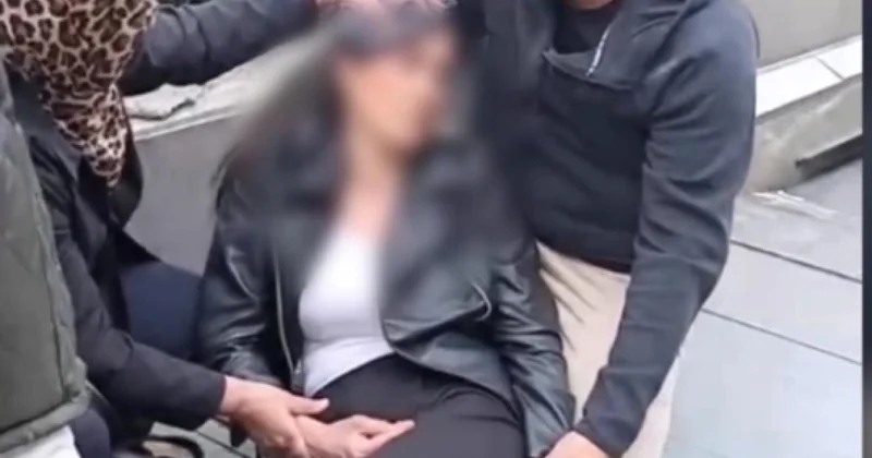 Metro istasyonunda talihsiz kadının üzerine reklam panosu düştü