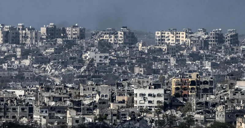 Katil İsrail’in Gazze’de düzenlediği saldırılarda 4 ü çocuk, 10 kişi hayatını kaybetti