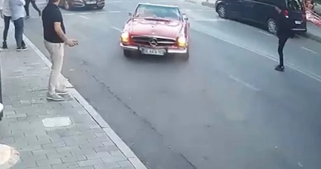 Valeye verdiği aracı gözlerinin önünde kaza yaptı VİDEO İZLE
