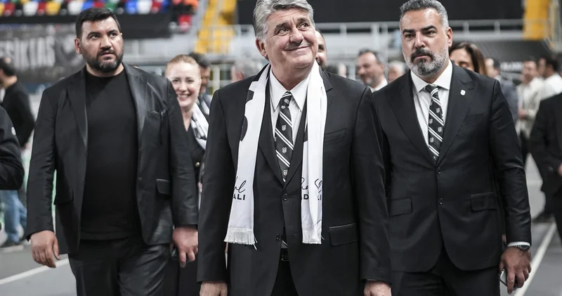 Beşiktaş ta yeniden başkan seçilen Serdal Adalı: Siyah beyaz bayraklarınızı sandıktan çıkarın